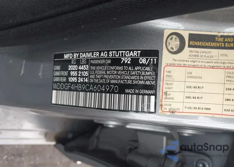 2012 Mercedes-Benz C 250 Sport z USA, uszkodzony, nr VIN WDDGF4HB9CA604970